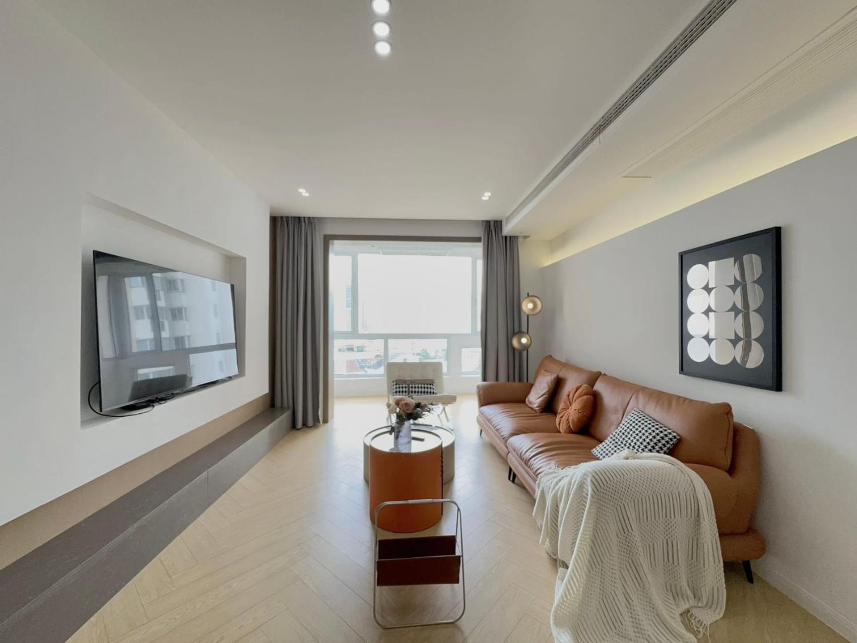 Apartment Eastern Hub - Jing'an Temple Branch Nanjing West Road Yijing Yuan Henglong Square 500 Meters